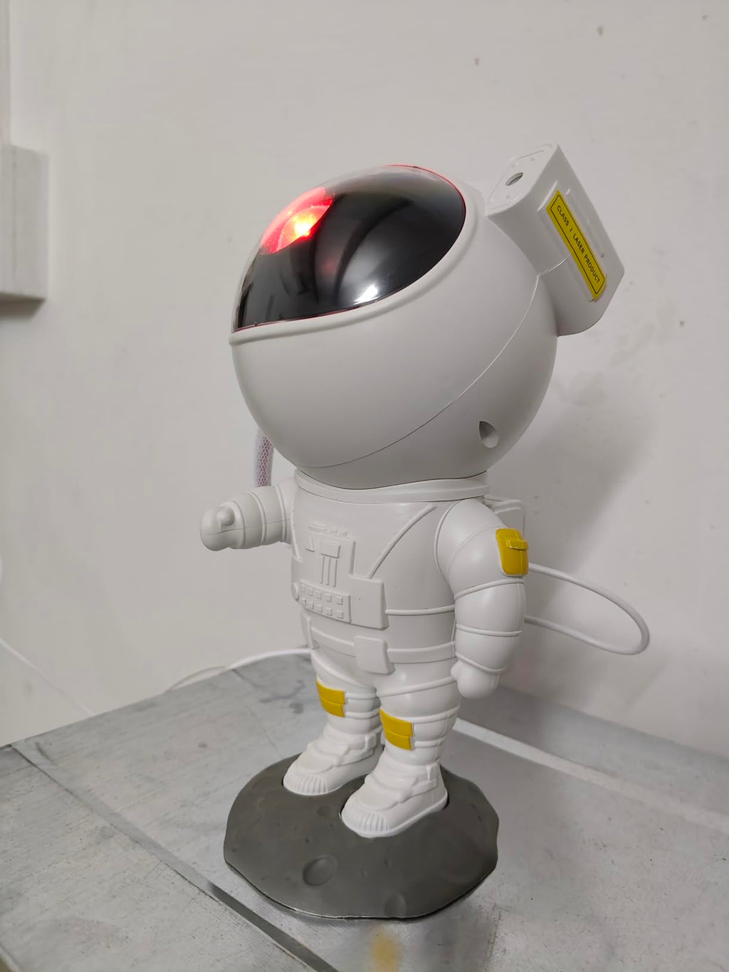 Starlit Astronaut Projector – Bring the Universe Home